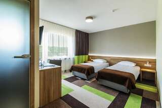Отель Mazurski Raj - Hotel, Marina & Spa Ручане-Нида Стандартный двухместный номер с 1 кроватью или 2 отдельными кроватями и балконом-3